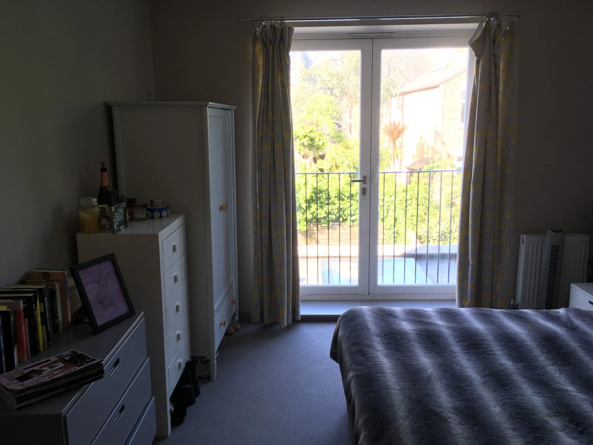 Successfully let flat Clapham SW4 - master bedroom with Juliet balcony
