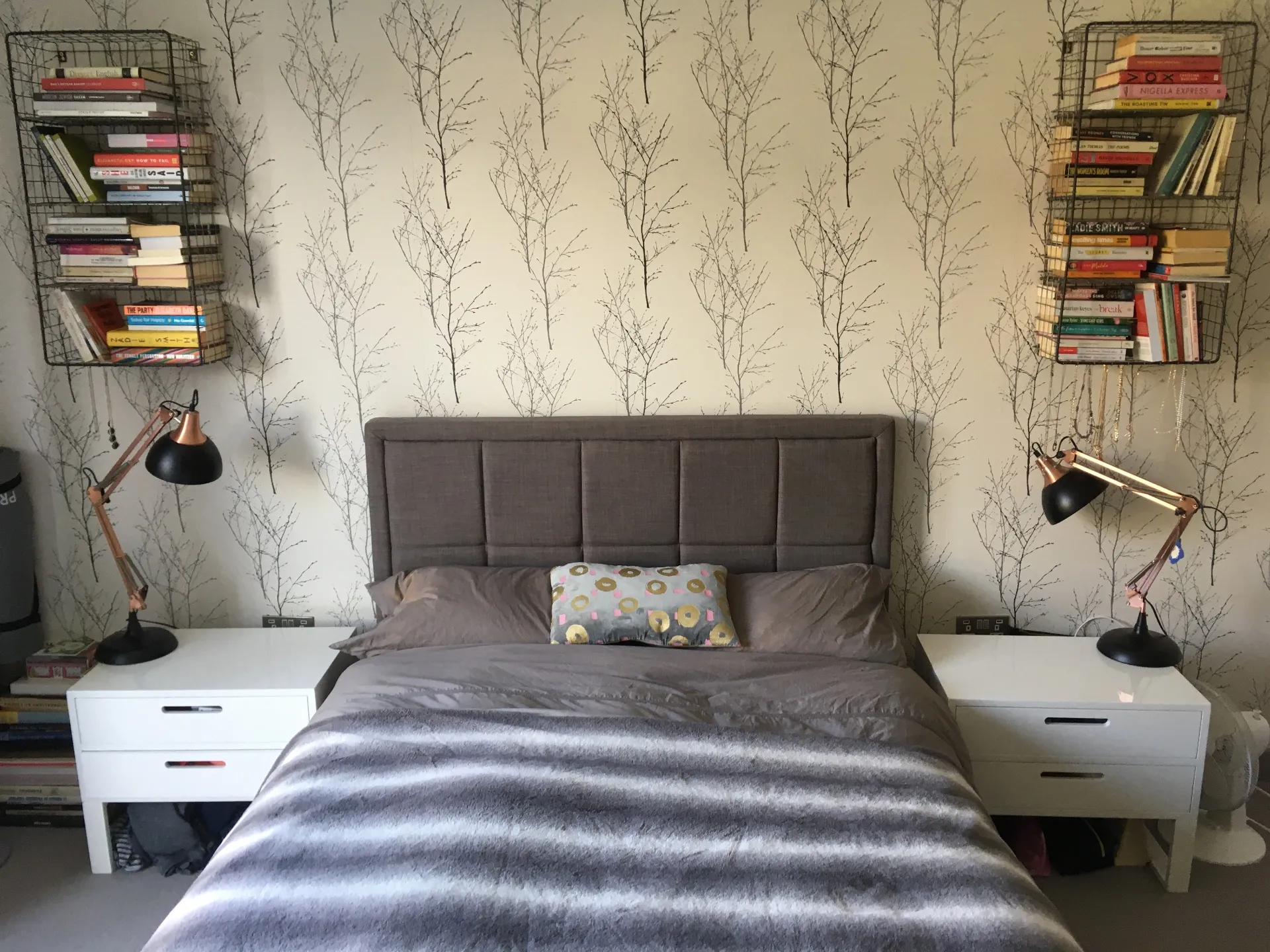 Let property Cavendish Road Clapham - stylish master bedroom with designer wallpaper